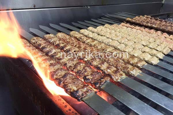 کباب کوبیده, کباب کوبیده رستورانی, ادویه مخصوص کباب کوبیده, طرز تهیه کباب کوبیده خانگی, چرا کباب کوبیده سفت می شود, برای آبدار شدن کباب کوبیده, طرز تهیه کباب کوبیده در فر, گوشت کباب کوبیده, برای آبدار شدن کباب کوبیده, طرز تهیه کباب کوبیده بناب, کباب, عکس کباب, عکس کباب کوبیده