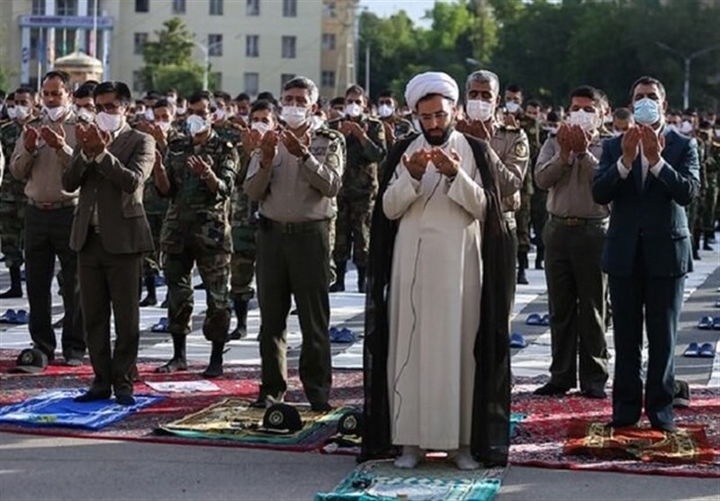 برگزاری نماز عید فطر در دانشگاه افسری امام علی (ع) ارتش برگزاری نماز عید فطر در دانشگاه افسری امام علی (ع) ارتش