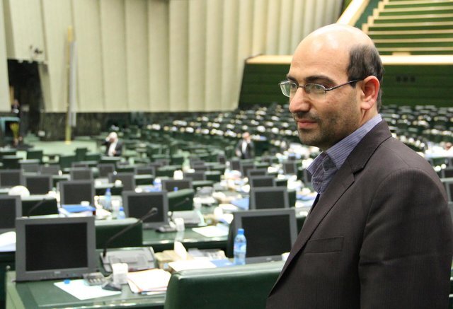 اگر نمایندگان فقط به امور ملی بپردازند، شفافیت آرایشان بلامانع است اگر نمایندگان فقط به امور ملی بپردازند، شفافیت آرایشان بلامانع است