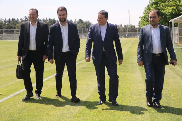 سکوت ساکت، خاموشی سخنگو / چرا یاران مهدی تاج و ویلموتس پنهان شده‌اند