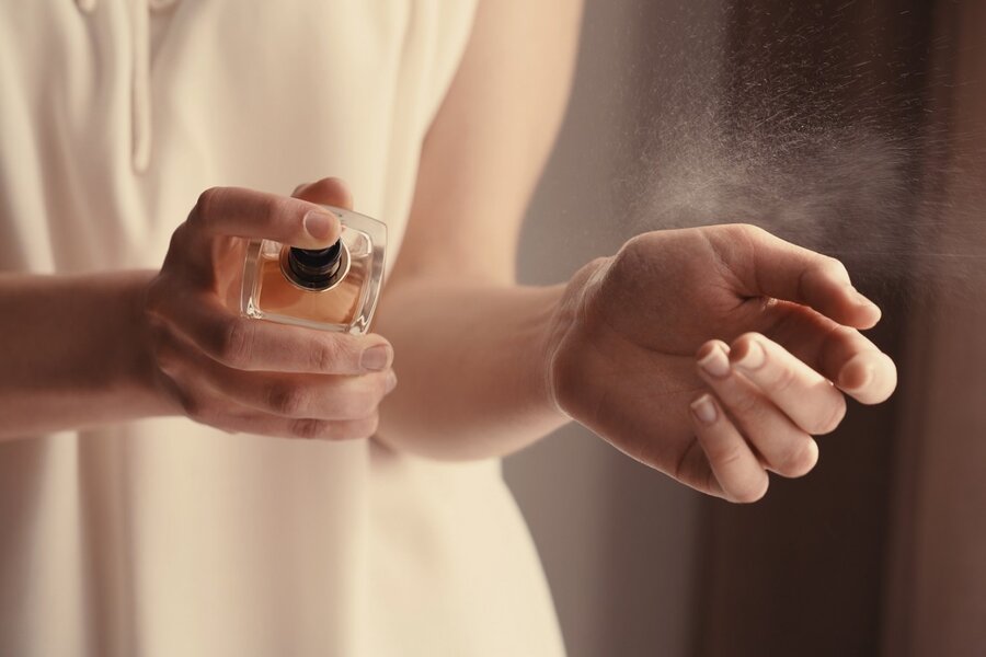 خوشبو شدن، خوشبو شدن بدن، خوشبو کردن بدن، رازهای خوشبو بودن، راههای خوشبو شدن، عطر، خوشبو بودن بدن، ۱۱ راز افرادی که همیشه بوی خوش می دهند خوشبو شدن، خوشبو شدن بدن، خوشبو کردن بدن، رازهای خوشبو بودن، راههای خوشبو شدن، عطر، خوشبو بودن بدن، ۱۱ راز افرادی که همیشه بوی خوش می دهند