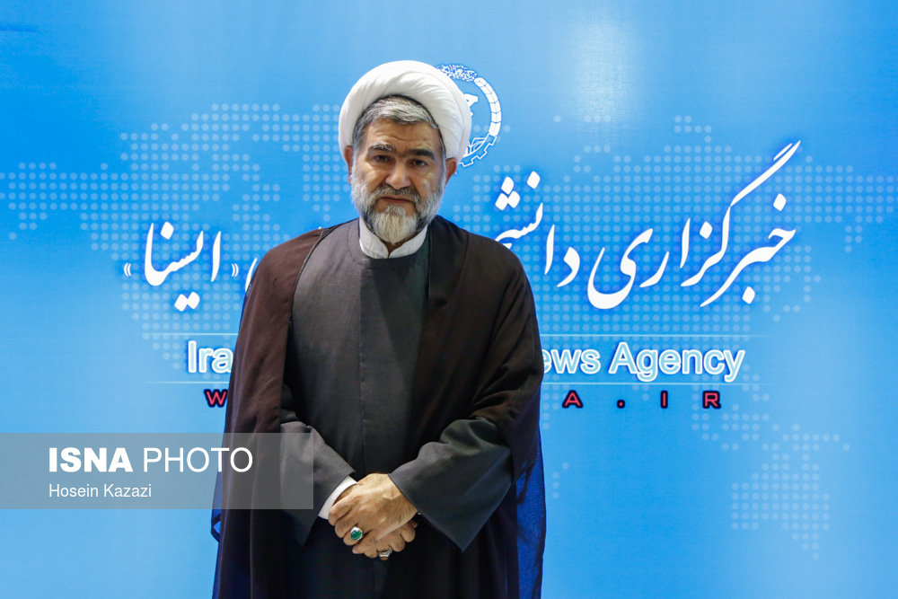 نوروزی: مخالفت با پروتکل‌های بهداشتی خلاف شرع است